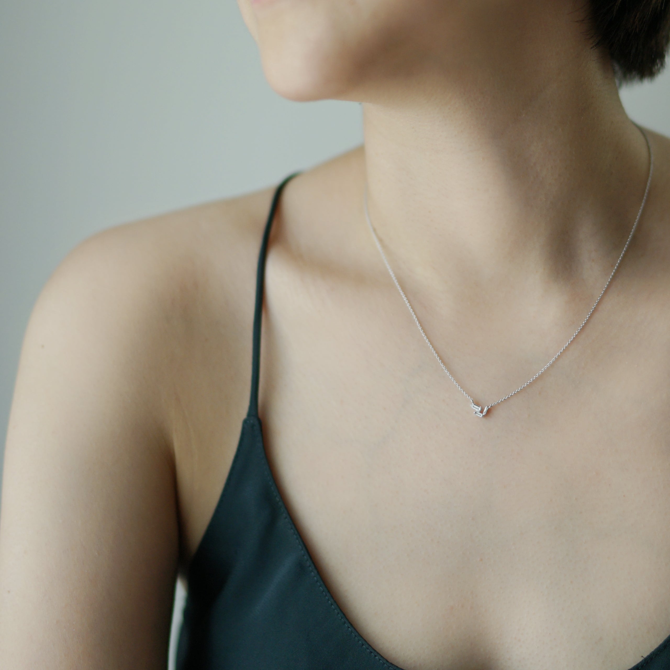 大人 可愛い 服  Essence 公式 (ヨン）| YON – 0.1ct Necklace Baguette アクセサリー