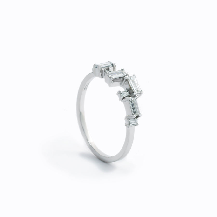 Essence Baguette Ring Y